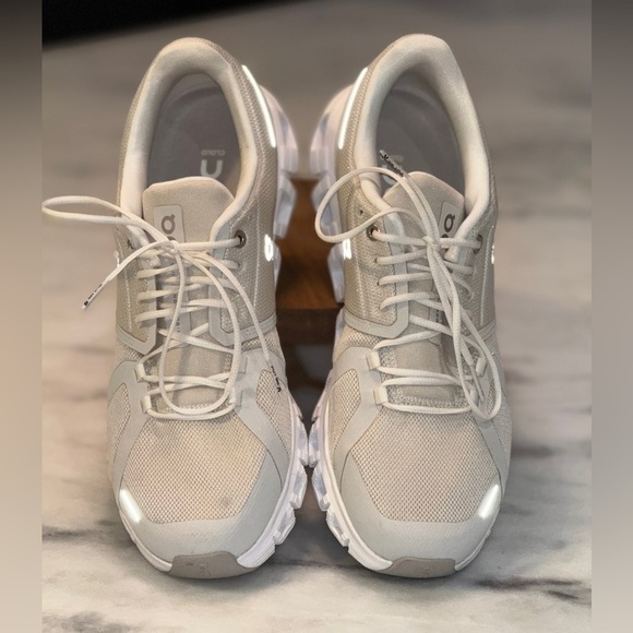 On Cloud 6 Women’s Running Shoe Pearl White Size 11 - Picture 5 of 9